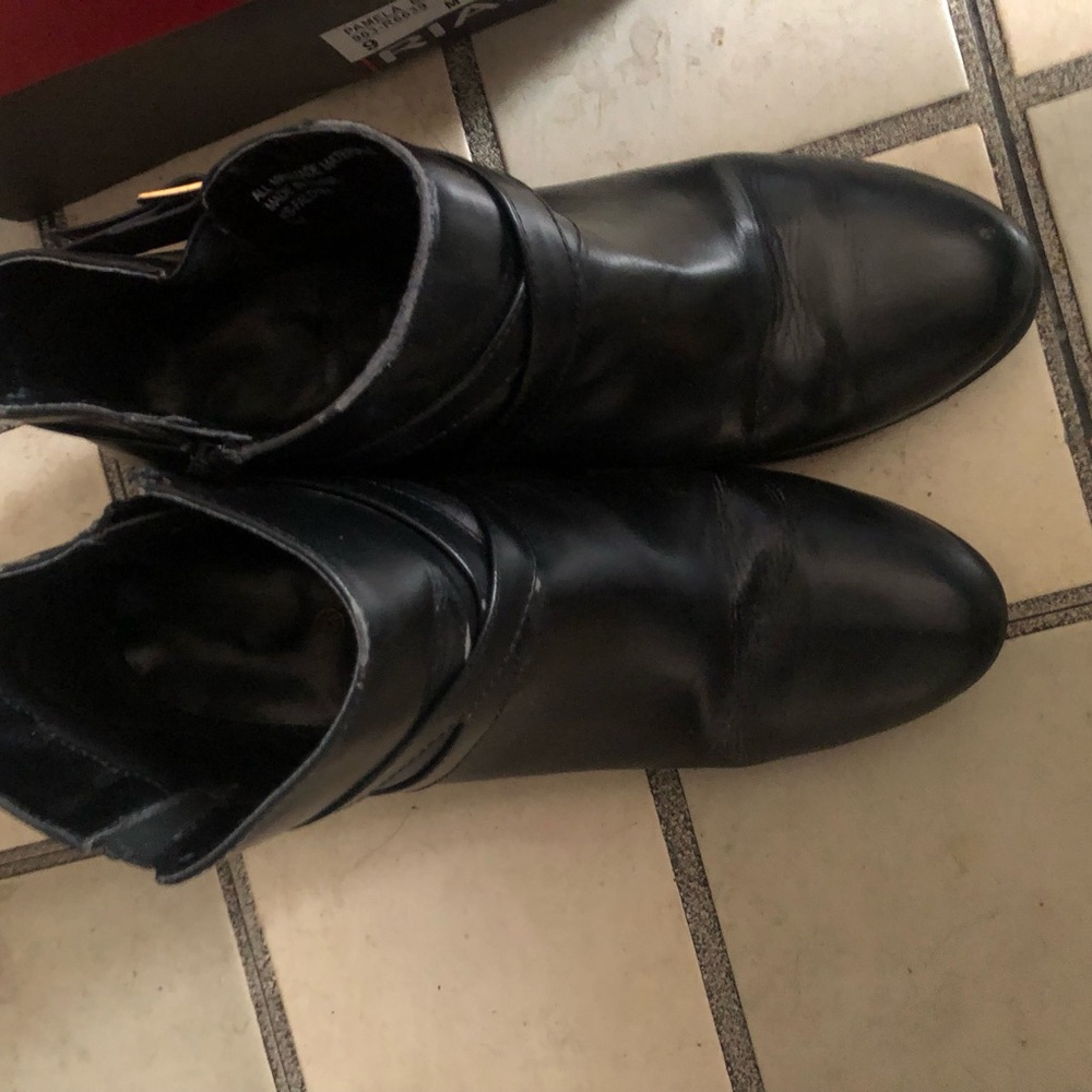 Boots - Picture 6 of 6